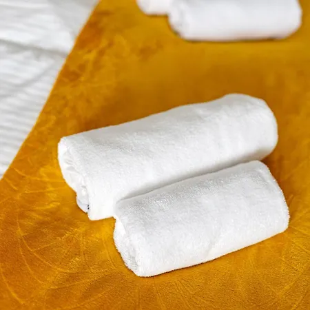 Business On Sluzew By Ecru Wwa90 Apartman